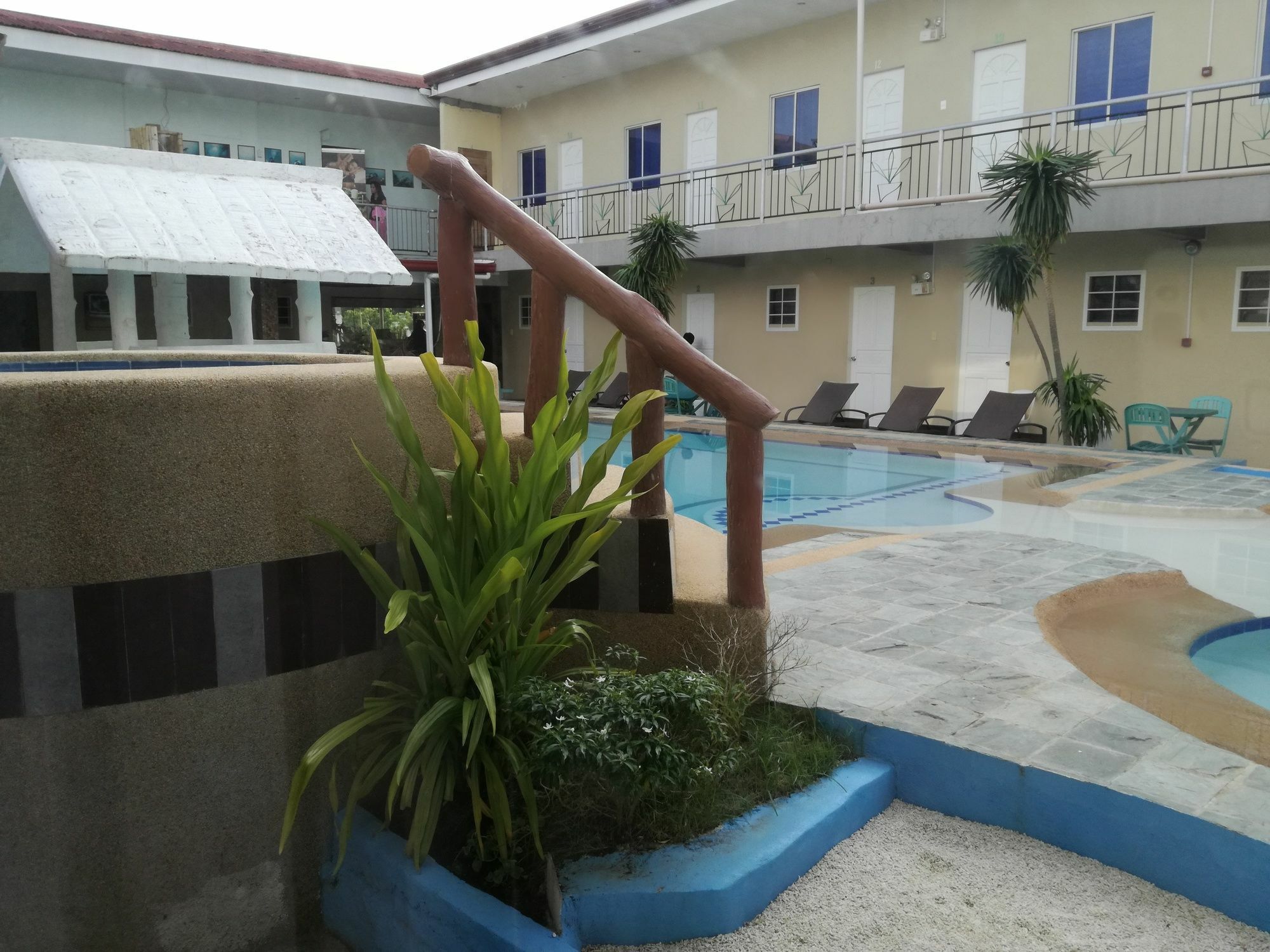 Richdel Hotel Resort Lapu-Lapu City Exterior photo